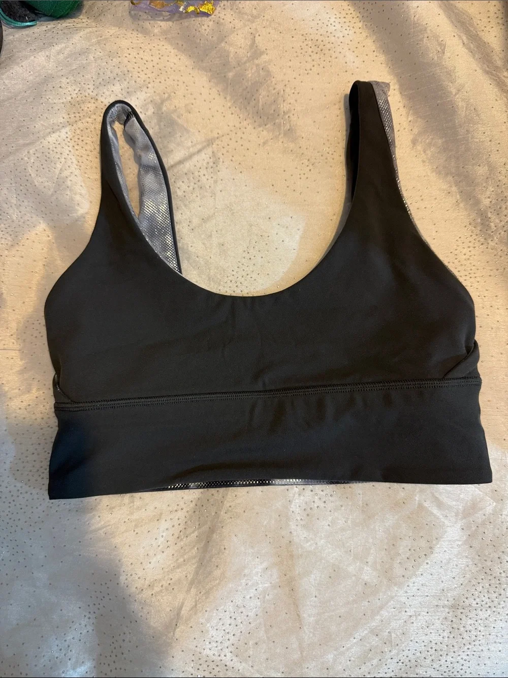 Lululemon  Women's Scoop Sports Bra reversible size 6